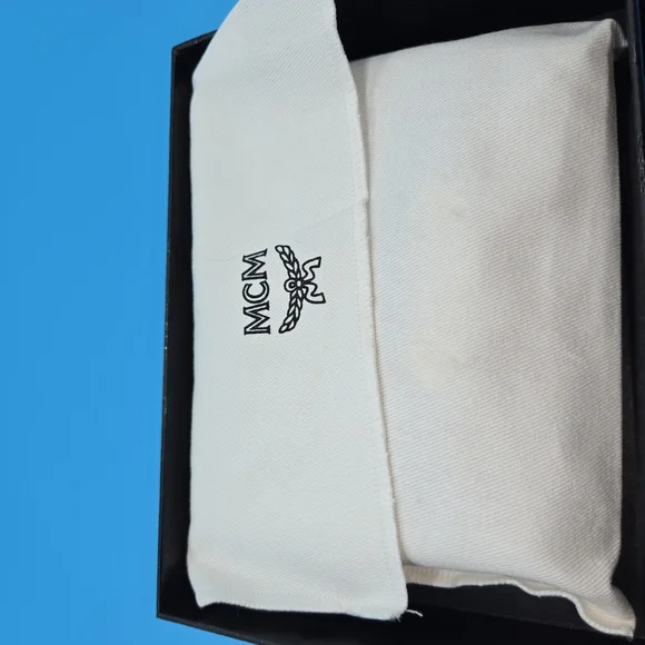 MCM Navy and Beige Leather Wallet - Picture 10 of 11